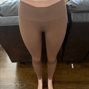 NVGTN High-Waist Seamless Leggings in Brown